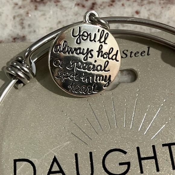 Target adjustable bracelet for daughter - Picture 3 of 5